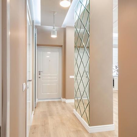 Royal Art-Deco Apartment Lviv Ngoại thất bức ảnh