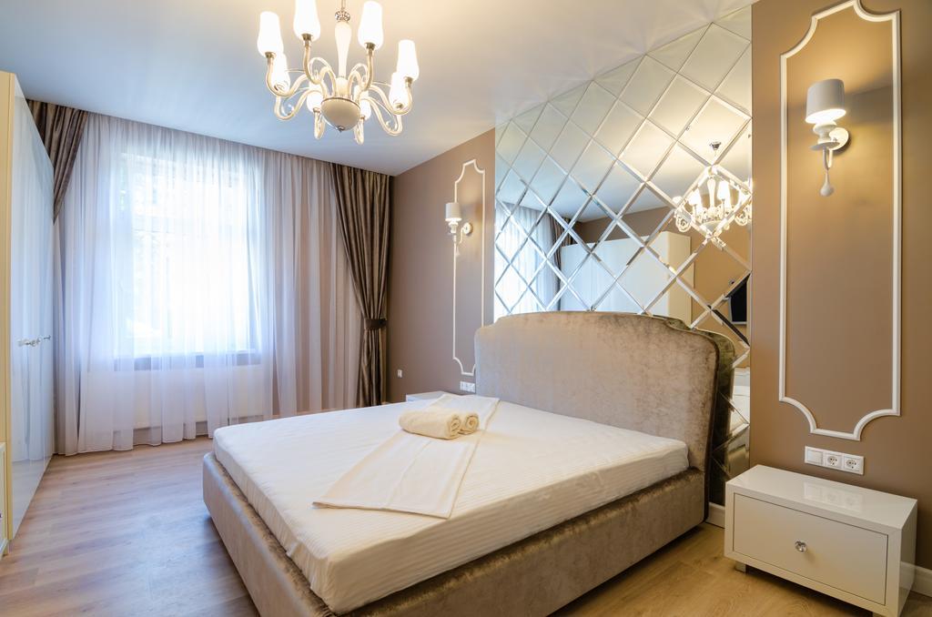Royal Art-Deco Apartment Lviv Ngoại thất bức ảnh